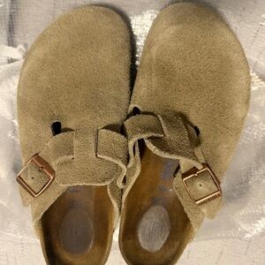 Birkenstock Boston Soft Footbed Clog in Taupe Size 38